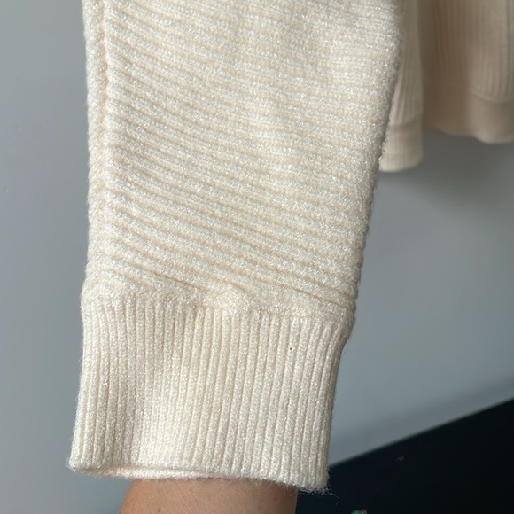 Elie Tahari Mock Neck Sweater Ivory dolman sleeves gold buttons on shoulders L - Picture 3 of 16